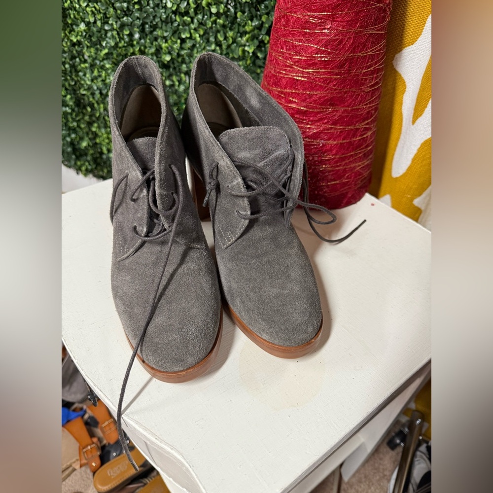 Johnston & Murphy Gray Heeled Boots